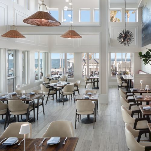 Bright and modern restaurant at South Seas
