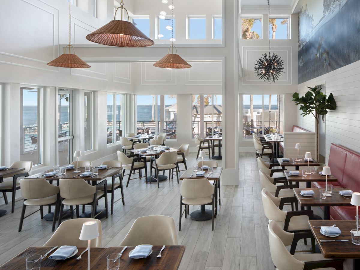 Bright and modern restaurant at South Seas