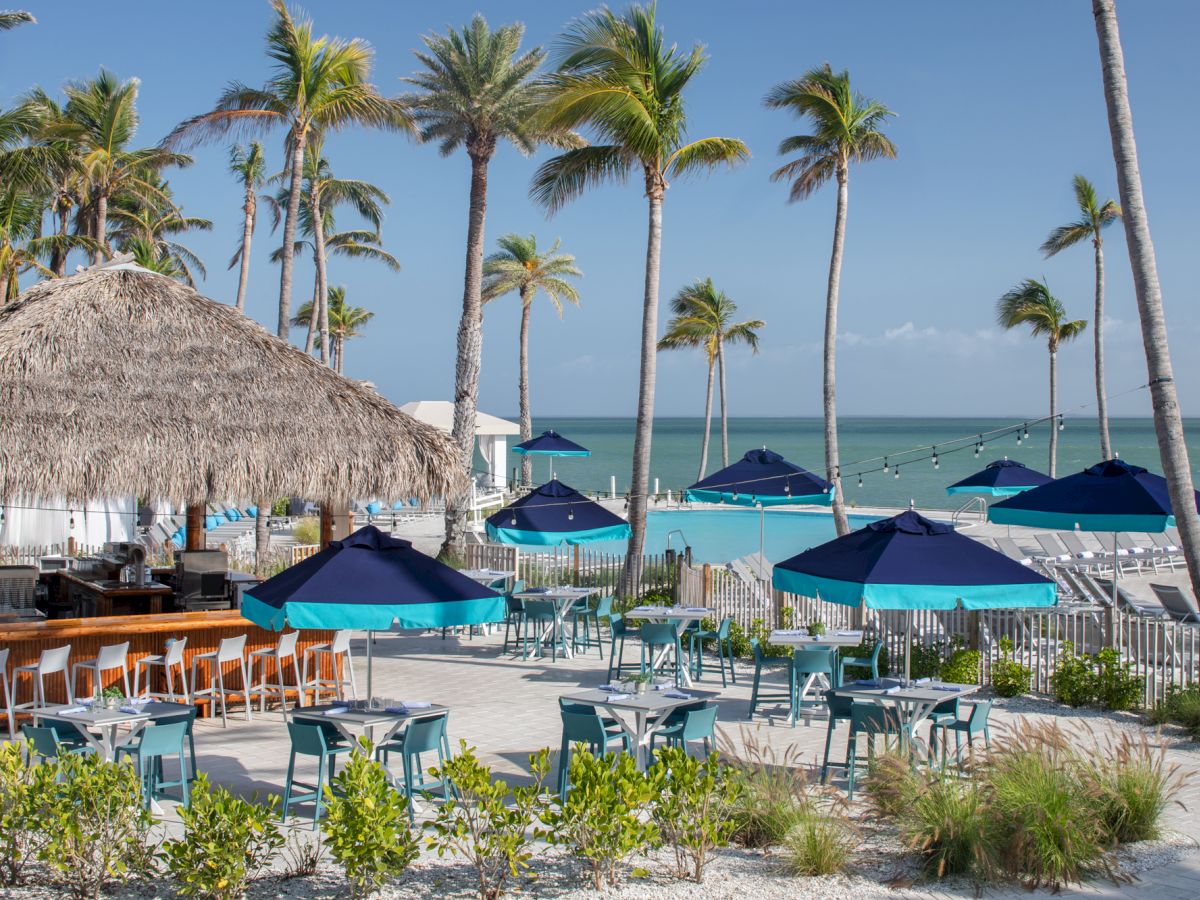 Overview of the Tarpon Bar at South Seas
