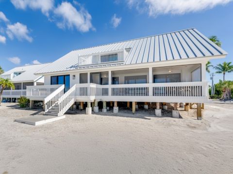 South Seas Beach House 5