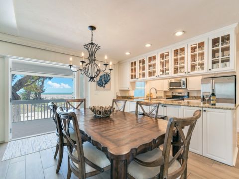 Beach House 32