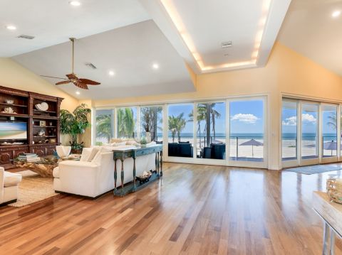 Beach House 957